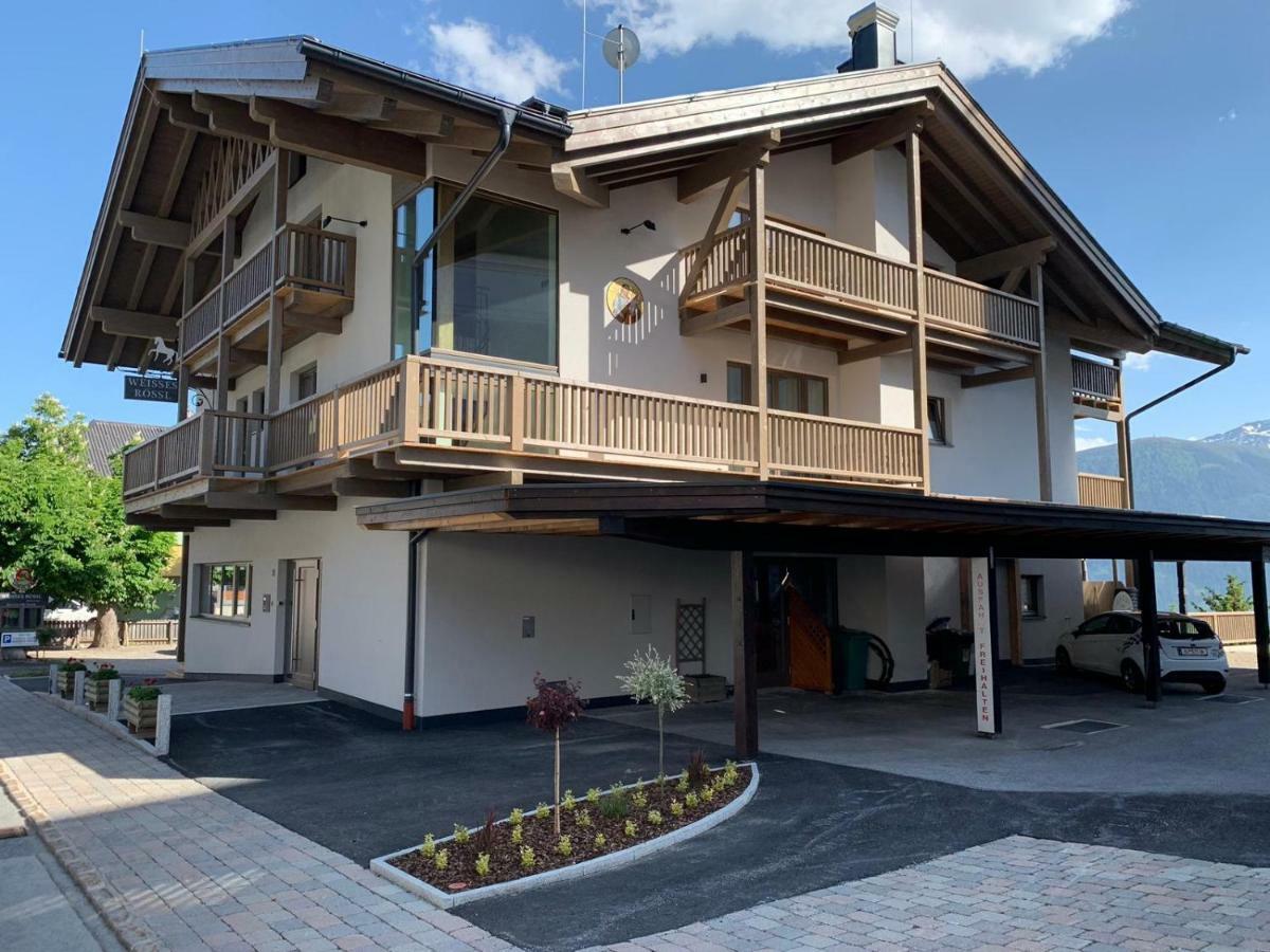 Bed & Breakfast Panorama Weisses Roessl 3*