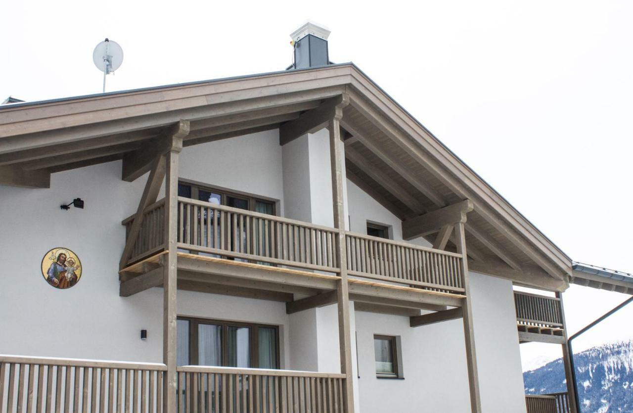Panorama Weisses Roessl Bed & Breakfast 3*